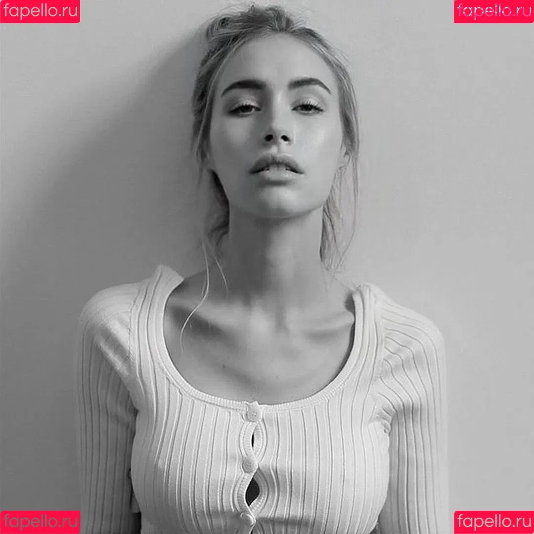 Alena Gerber / alenagerberofficial Onlyfans Photo Gallery 
