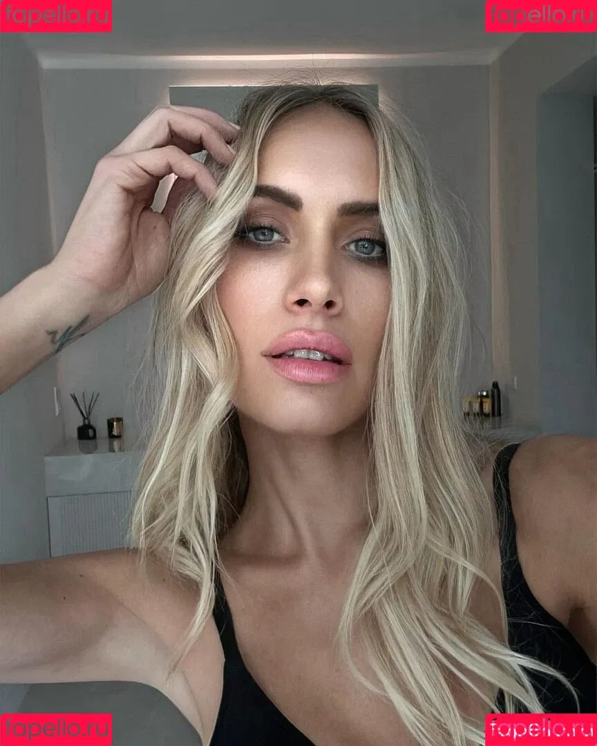 Alena Gerber / alenagerberofficial Onlyfans Photo Gallery 