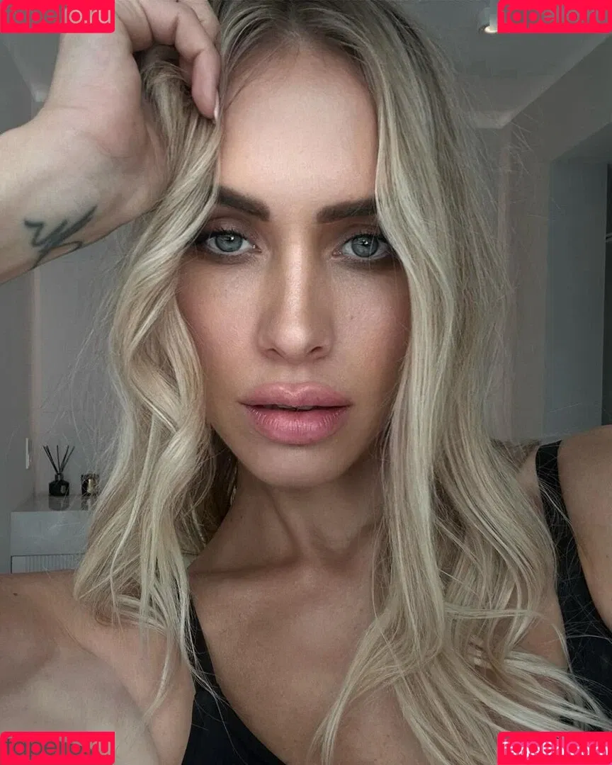 Alena Gerber / alenagerberofficial Onlyfans Photo Gallery 