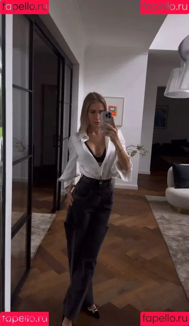 Alena Gerber / alenagerberofficial Onlyfans Photo Gallery 