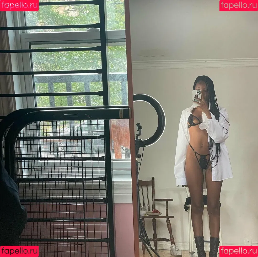 messkina / messythots / sxkina Onlyfans Photo Gallery 