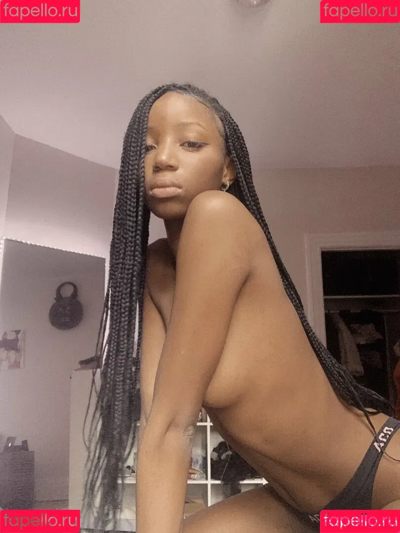 messkina / messythots / sxkina Onlyfans Photo Gallery 