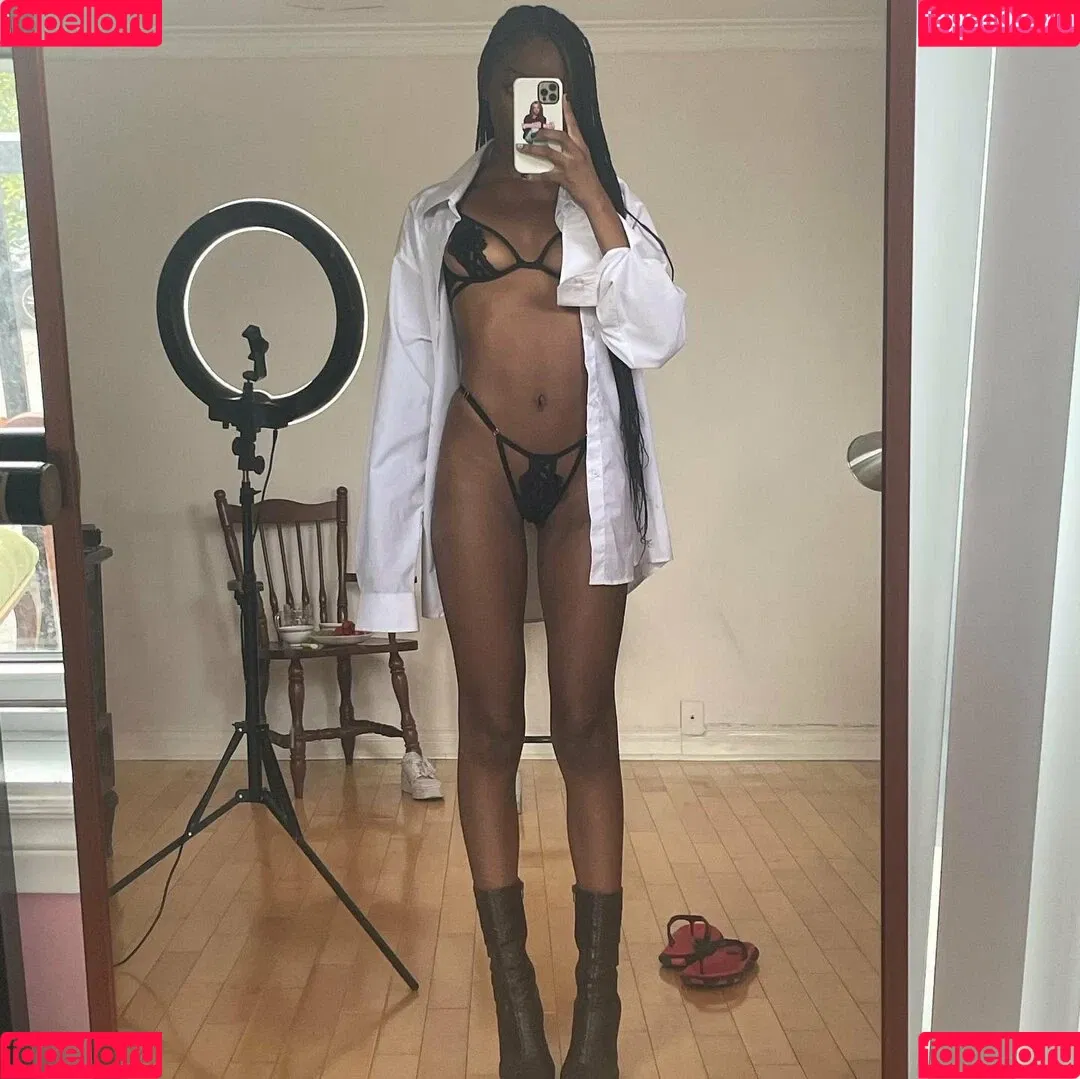 messkina / messythots / sxkina Onlyfans Photo Gallery 
