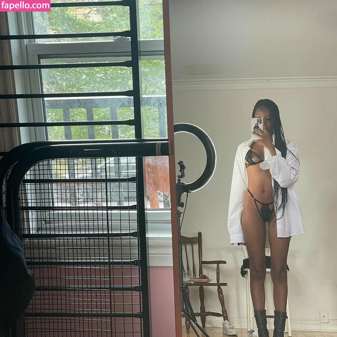 messkina / messythots / sxkina Onlyfans Photo Gallery 