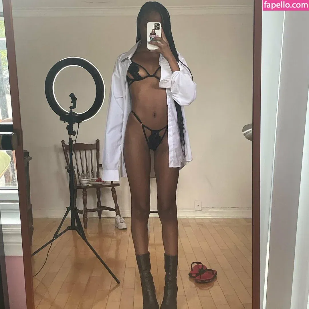 messkina / messythots / sxkina Onlyfans Photo Gallery 