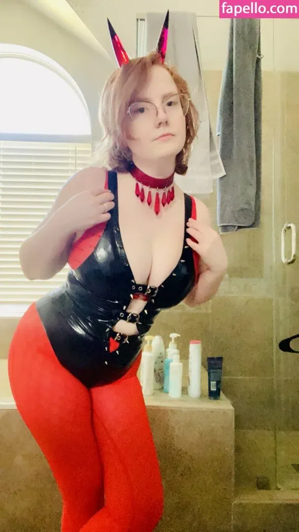 Madamn / Madamn1 / Poke Mommy Onlyfans Photo Gallery 