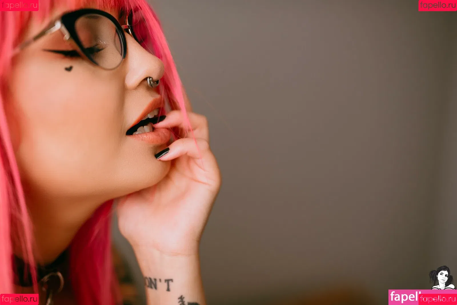 arachnie / arachnieava Onlyfans Photo Gallery 