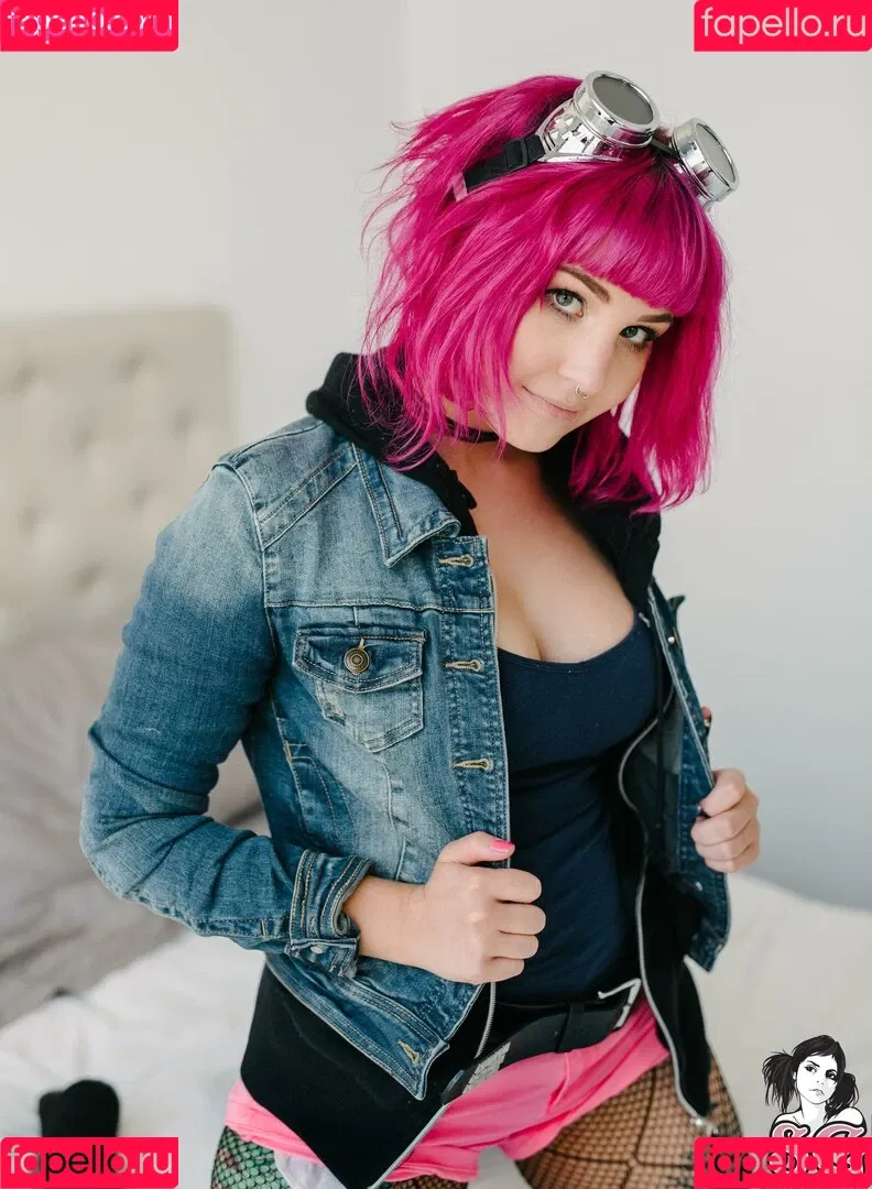 arachnie / arachnieava Onlyfans Photo Gallery 