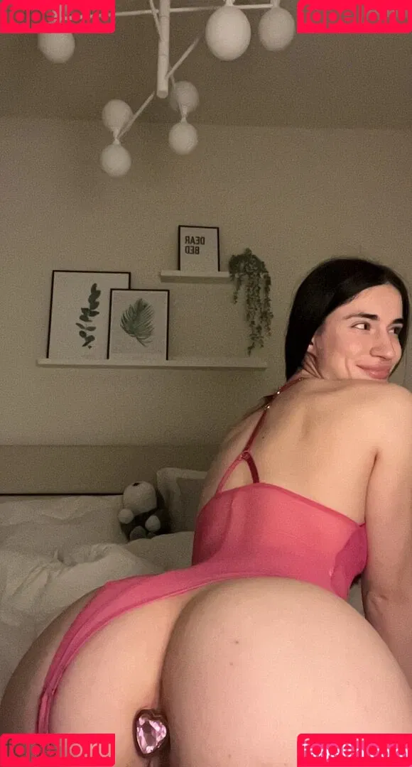 Naya Dickson / https: / nayadickson_ / nayadicksonn Onlyfans Photo Gallery 