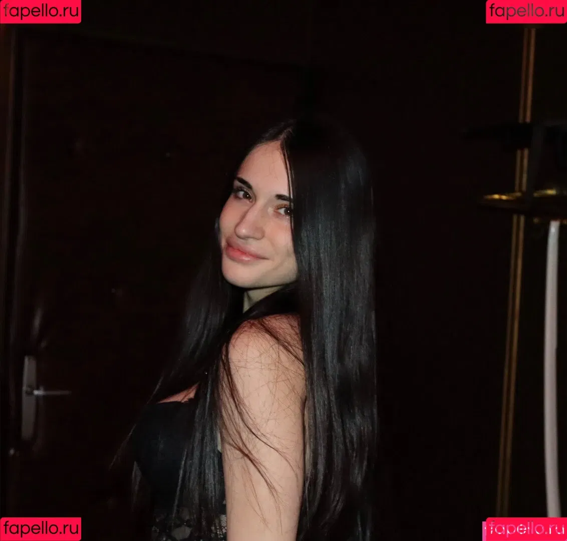 Naya Dickson / https: / nayadickson_ / nayadicksonn Onlyfans Photo Gallery 