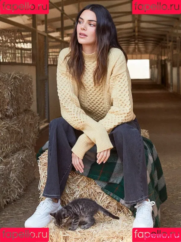 Kendall Jenner / KendallJenner Onlyfans Photo Gallery 