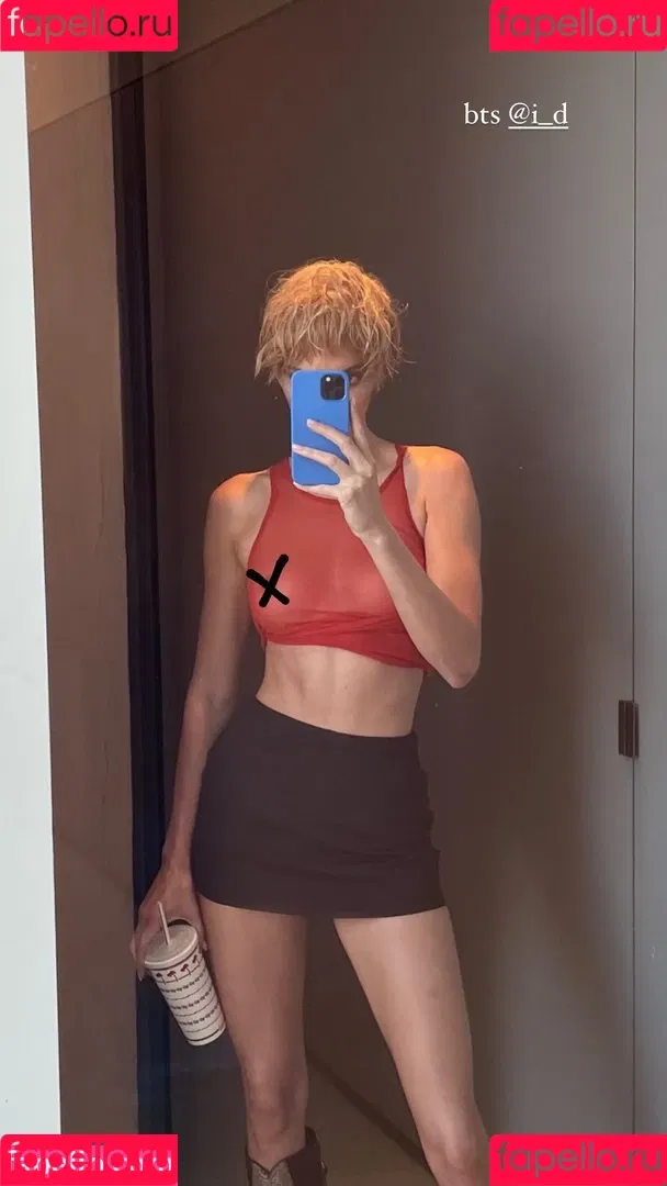Kendall Jenner / KendallJenner Onlyfans Photo Gallery 