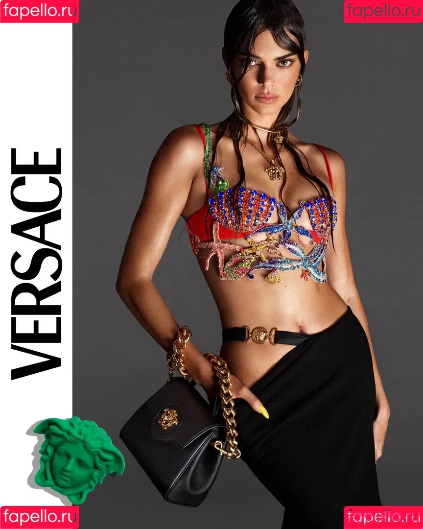 Kendall Jenner / KendallJenner Onlyfans Photo Gallery 