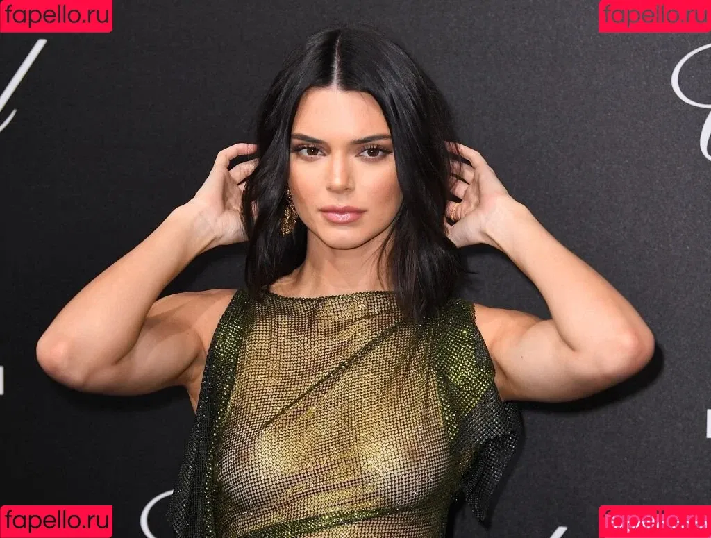 Kendall Jenner / KendallJenner Onlyfans Photo Gallery 