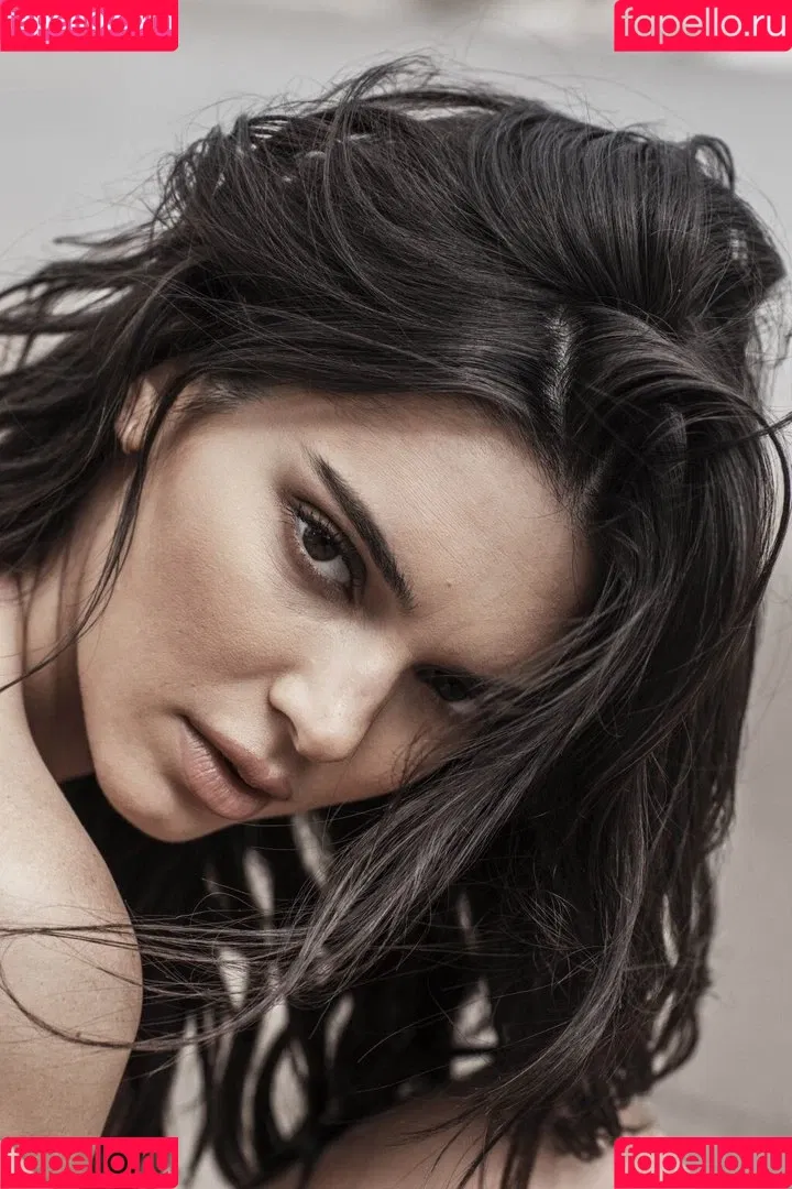 Kendall Jenner / KendallJenner Onlyfans Photo Gallery 