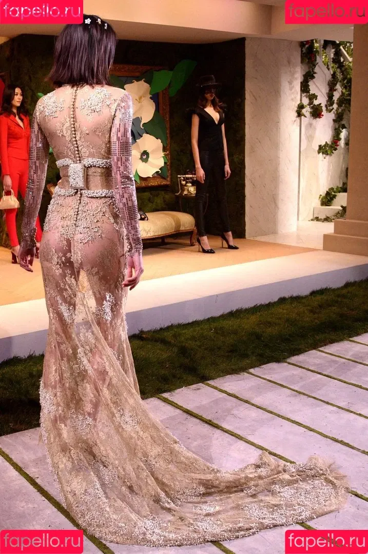 Kendall Jenner / KendallJenner Onlyfans Photo Gallery 