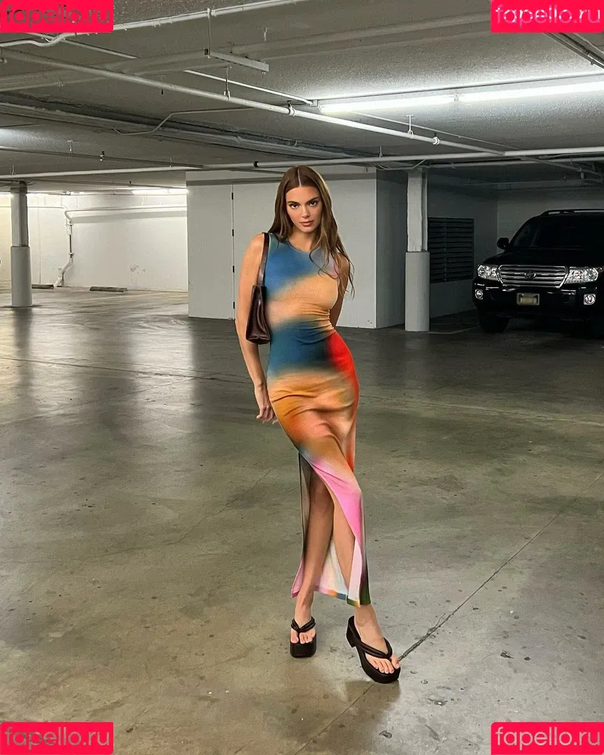 Kendall Jenner / KendallJenner Onlyfans Photo Gallery 