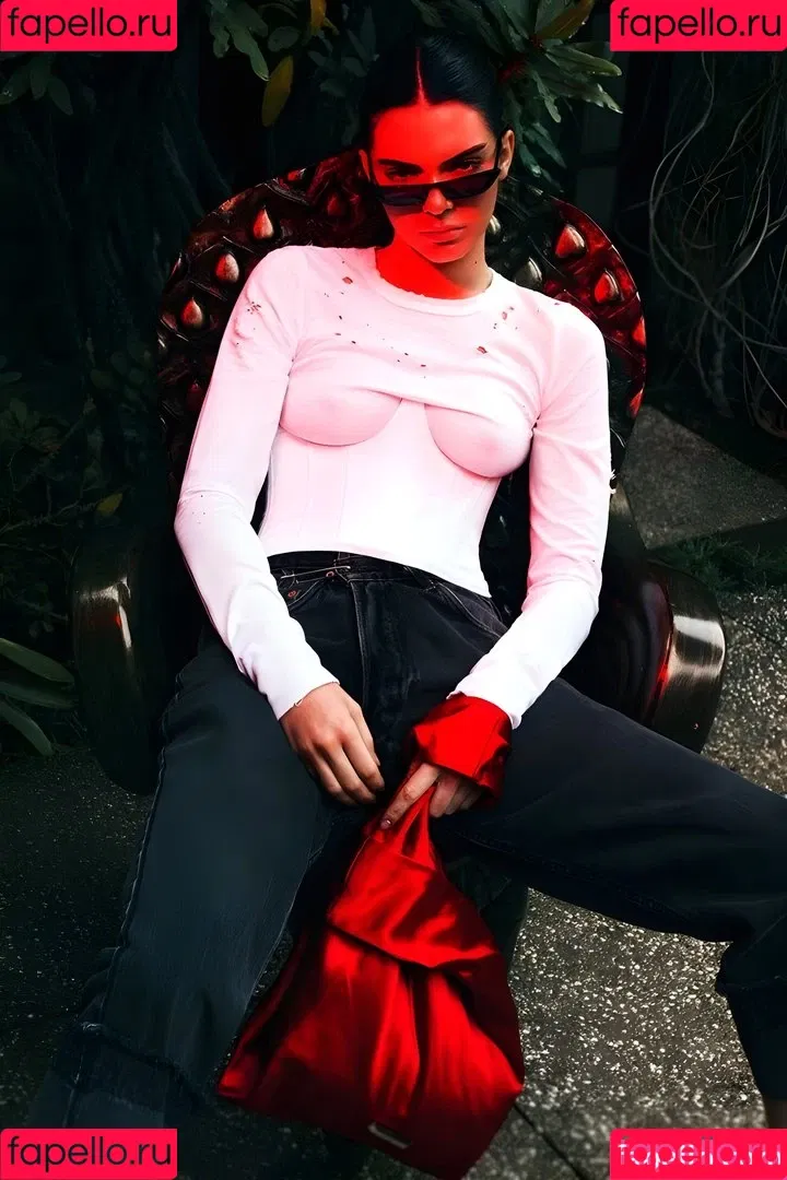 Kendall Jenner / KendallJenner Onlyfans Photo Gallery 