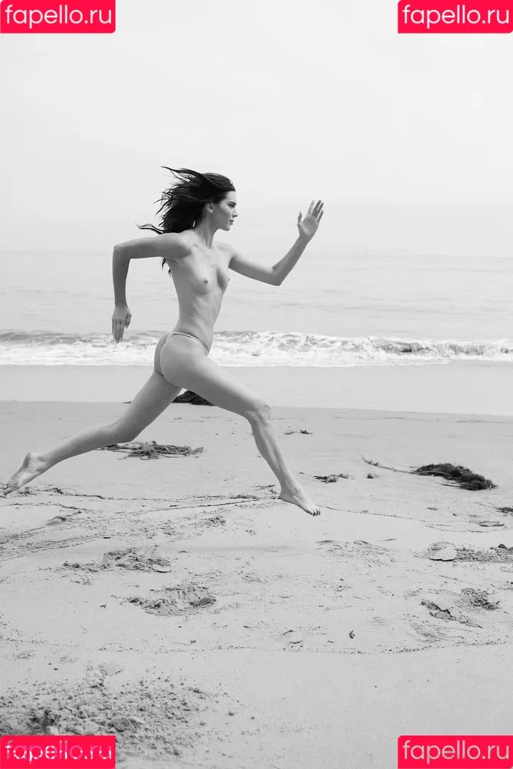 Kendall Jenner / KendallJenner Onlyfans Photo Gallery 