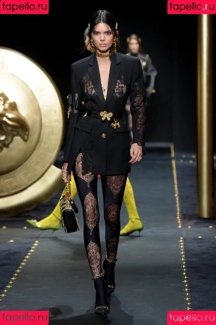 Kendall Jenner / KendallJenner Onlyfans Photo Gallery 