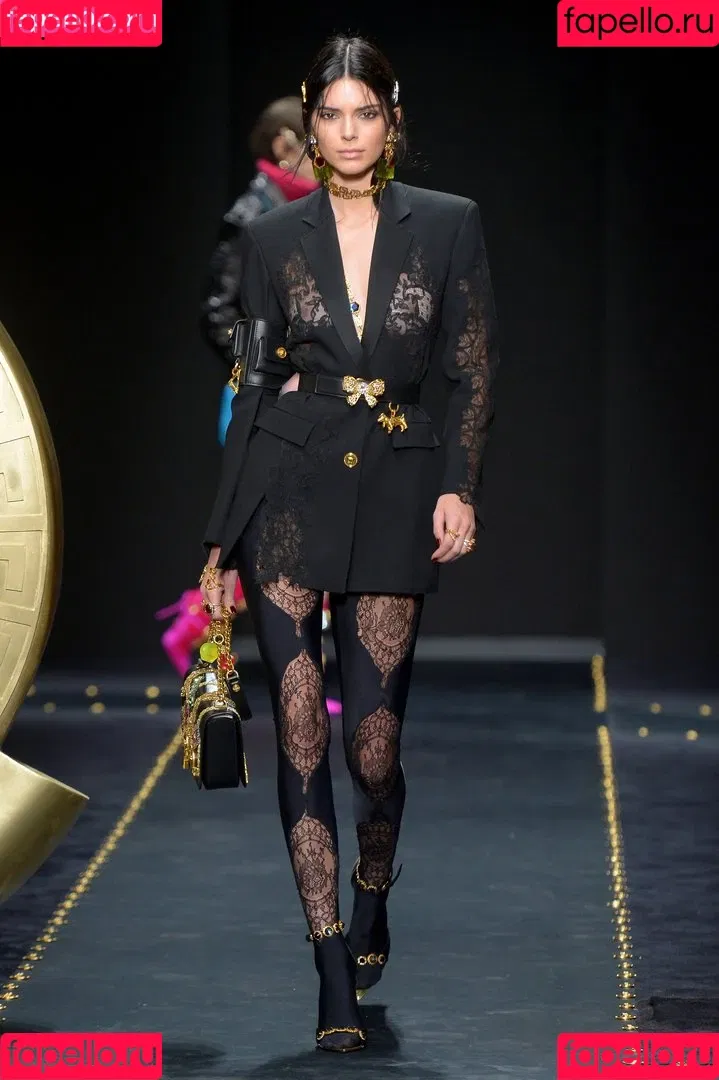 Kendall Jenner / KendallJenner Onlyfans Photo Gallery 