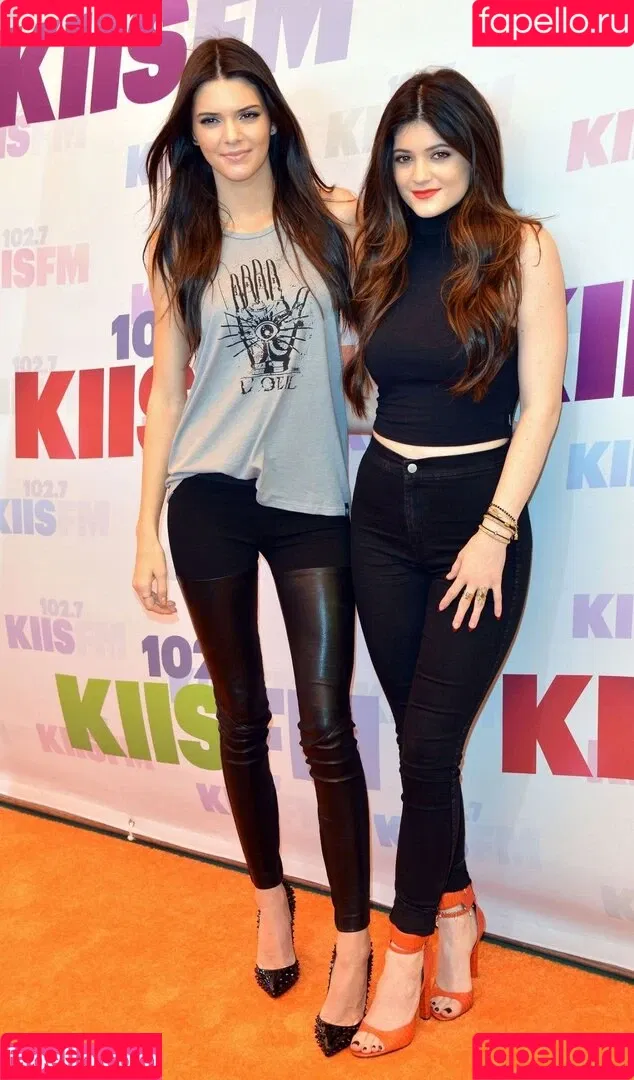 Kendall Jenner / KendallJenner Onlyfans Photo Gallery 