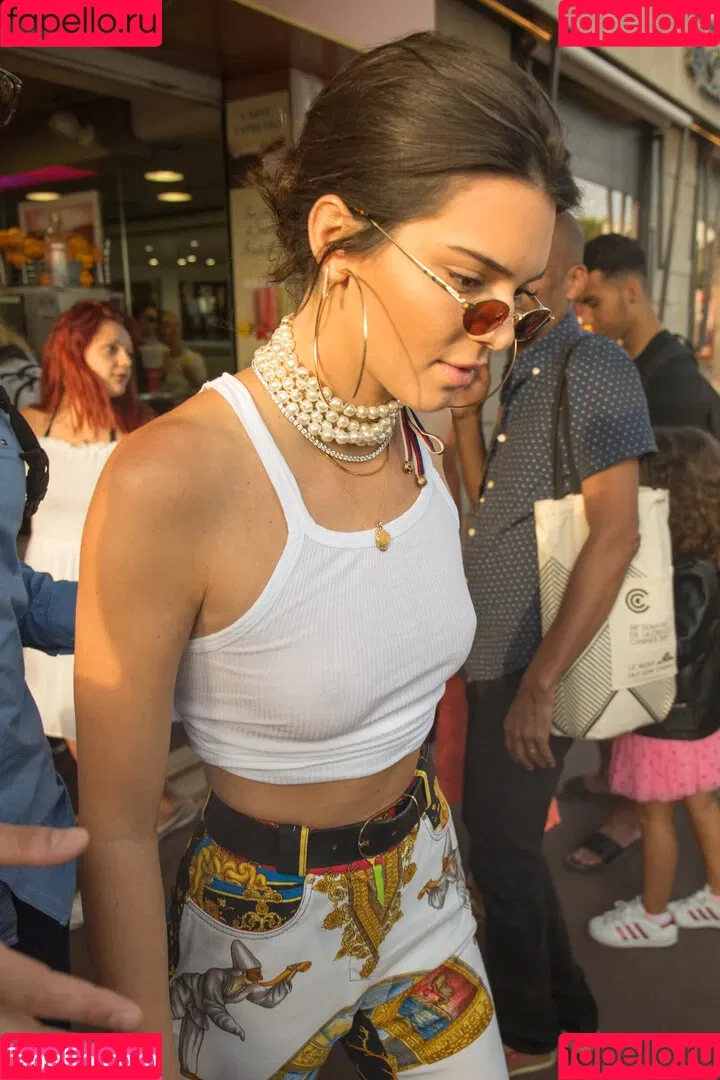 Kendall Jenner / KendallJenner Onlyfans Photo Gallery 