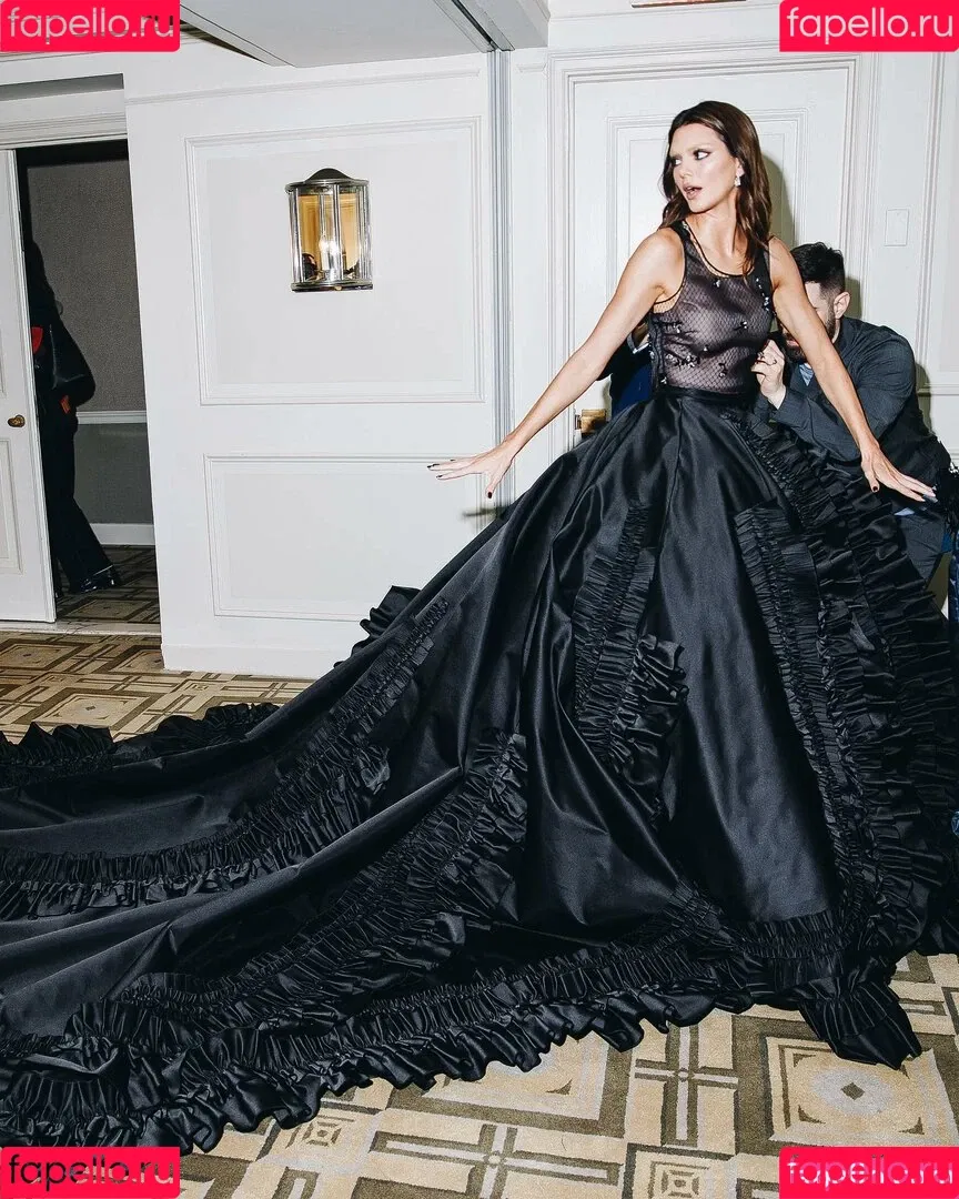 Kendall Jenner / KendallJenner Onlyfans Photo Gallery 