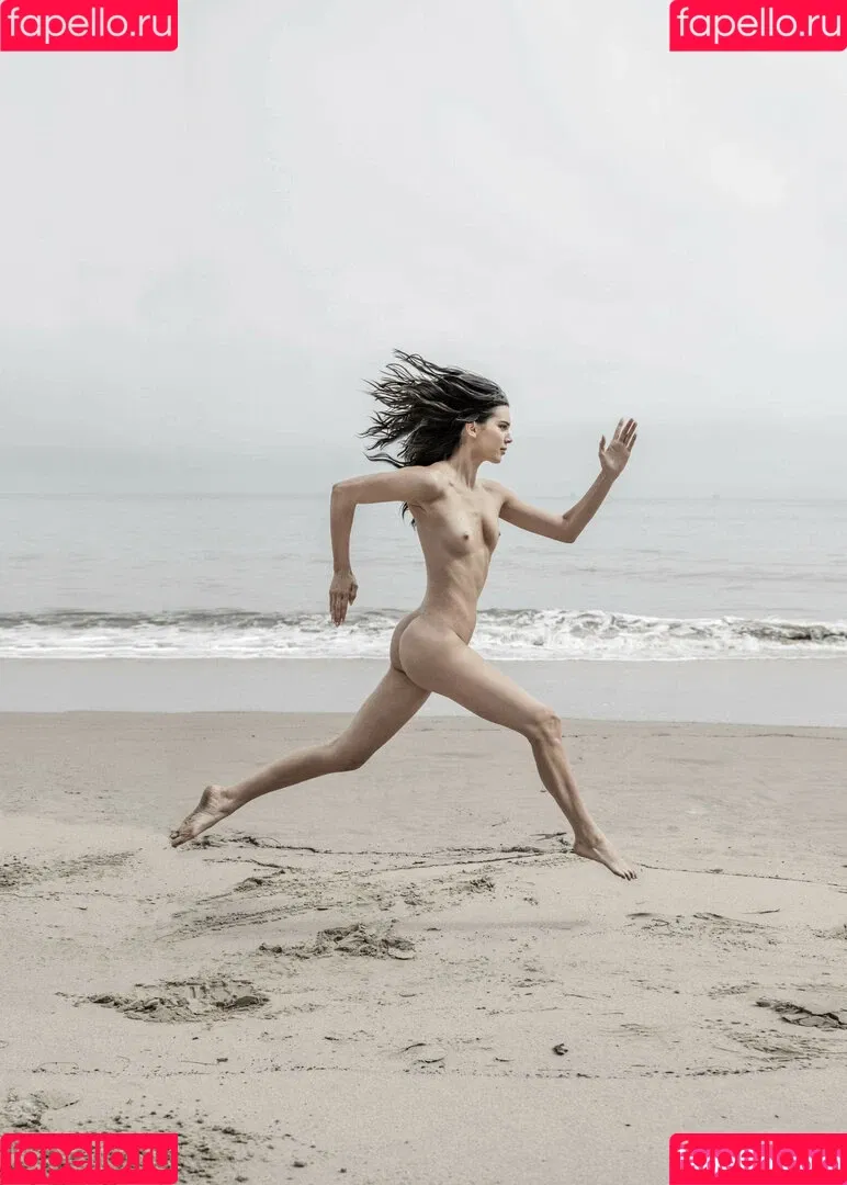 Kendall Jenner / KendallJenner Onlyfans Photo Gallery 