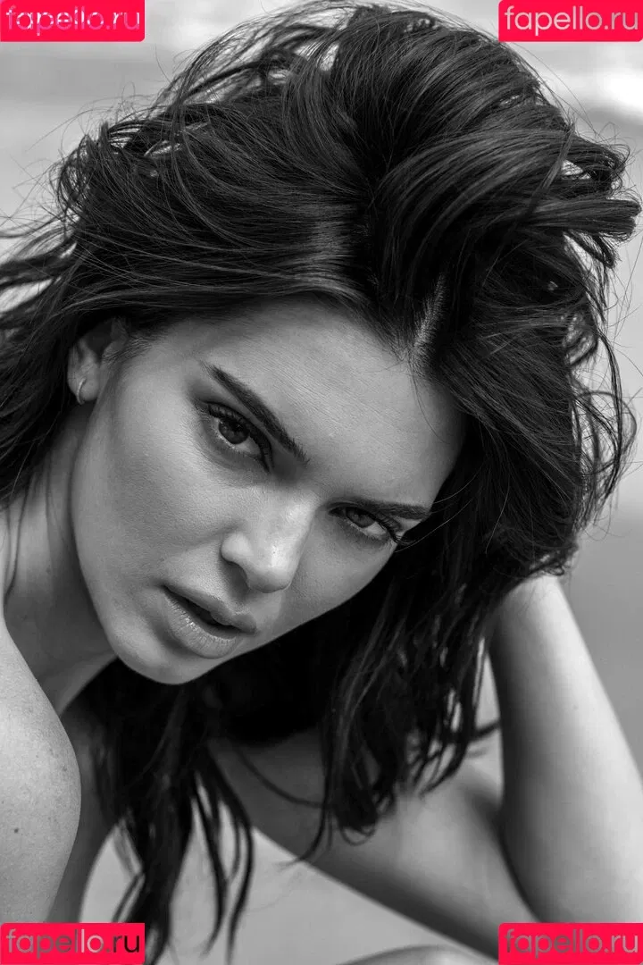 Kendall Jenner / KendallJenner Onlyfans Photo Gallery 