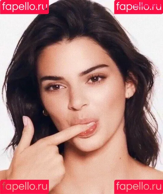 Kendall Jenner / KendallJenner Onlyfans Photo Gallery 