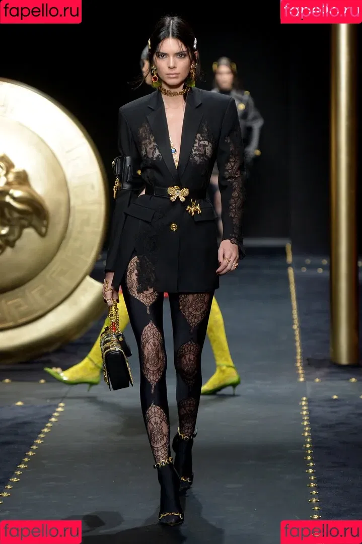Kendall Jenner / KendallJenner Onlyfans Photo Gallery 