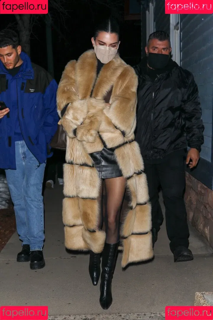 Kendall Jenner / KendallJenner Onlyfans Photo Gallery 