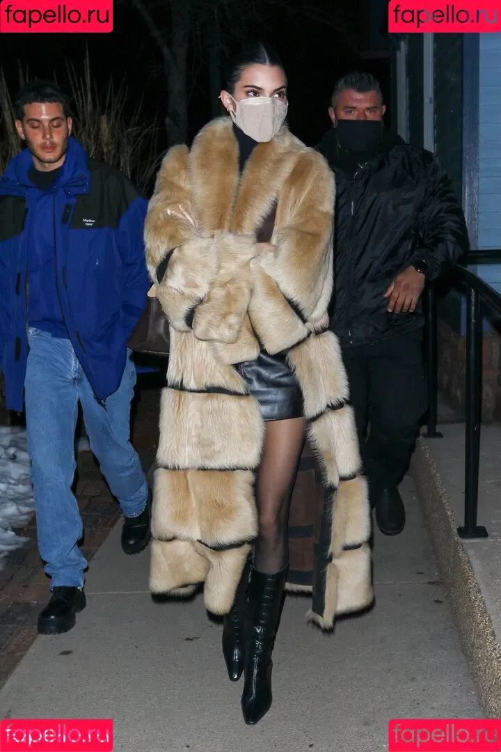 Kendall Jenner / KendallJenner Onlyfans Photo Gallery 