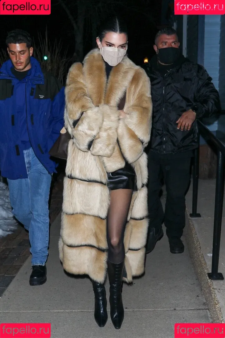 Kendall Jenner / KendallJenner Onlyfans Photo Gallery 