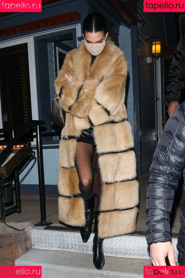 Kendall Jenner / KendallJenner Onlyfans Photo Gallery 