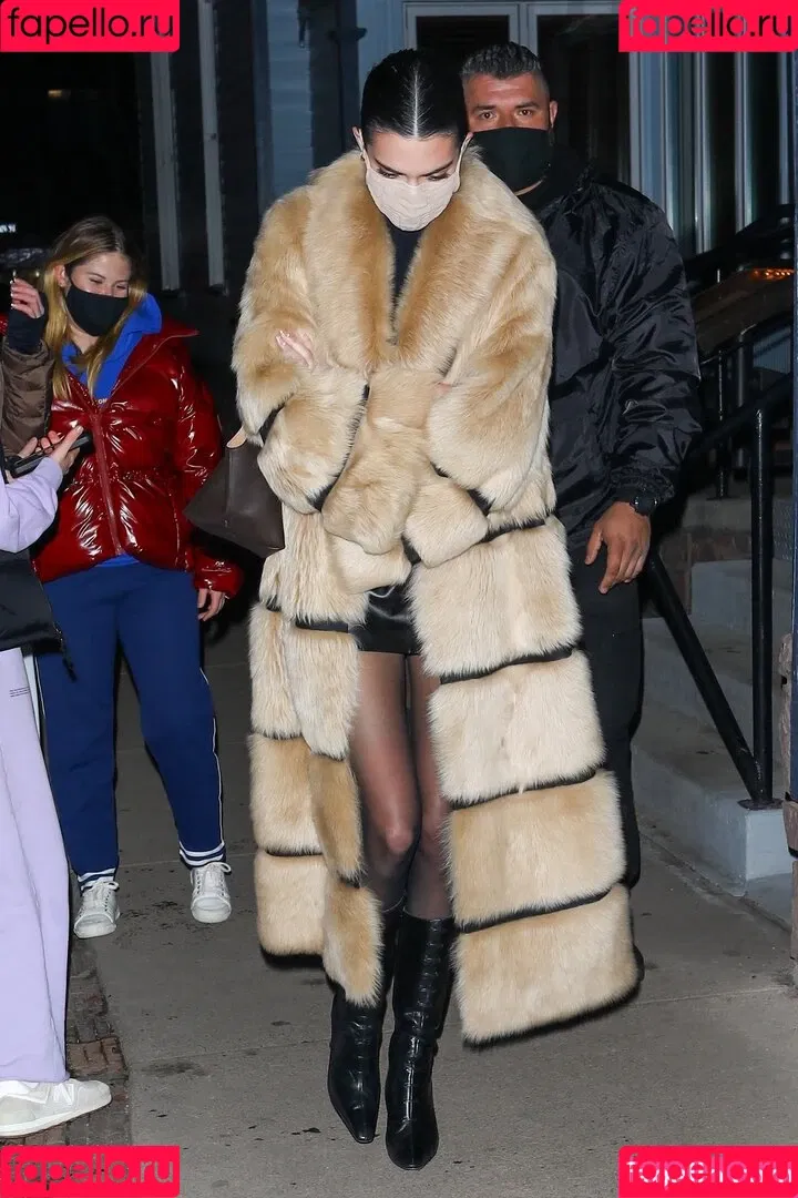 Kendall Jenner / KendallJenner Onlyfans Photo Gallery 