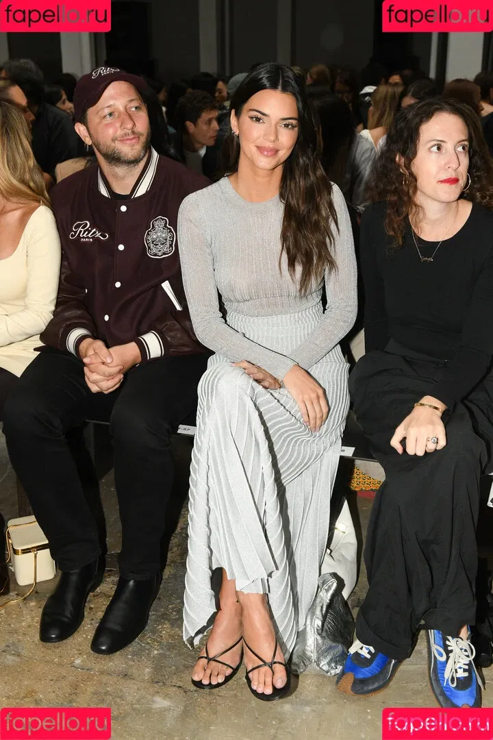 Kendall Jenner / KendallJenner Onlyfans Photo Gallery 