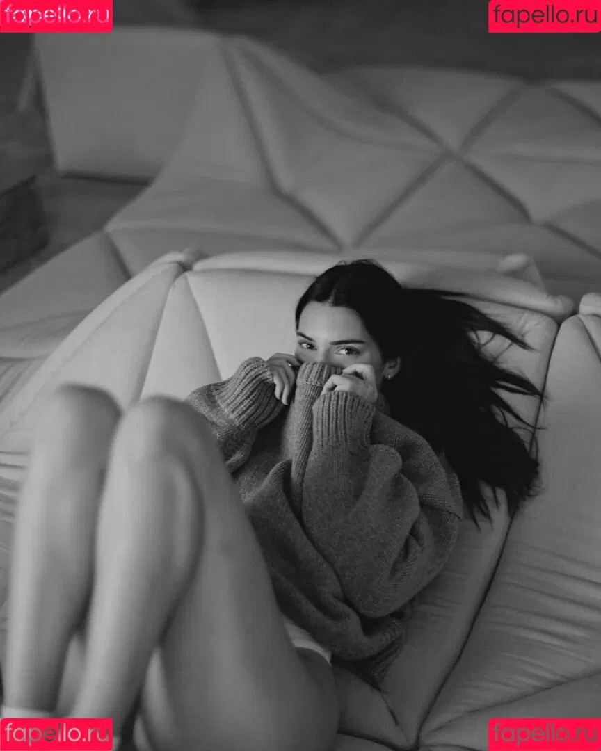 Kendall Jenner / KendallJenner Onlyfans Photo Gallery 
