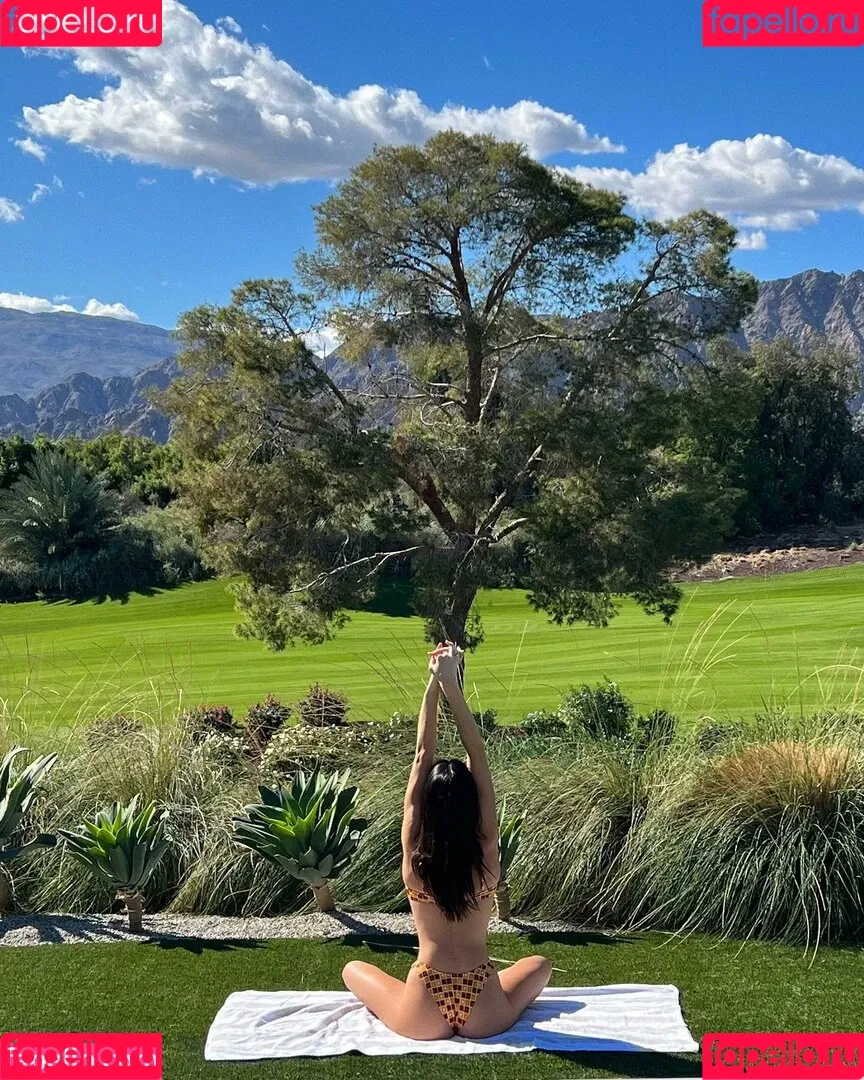 Kendall Jenner / KendallJenner Onlyfans Photo Gallery 
