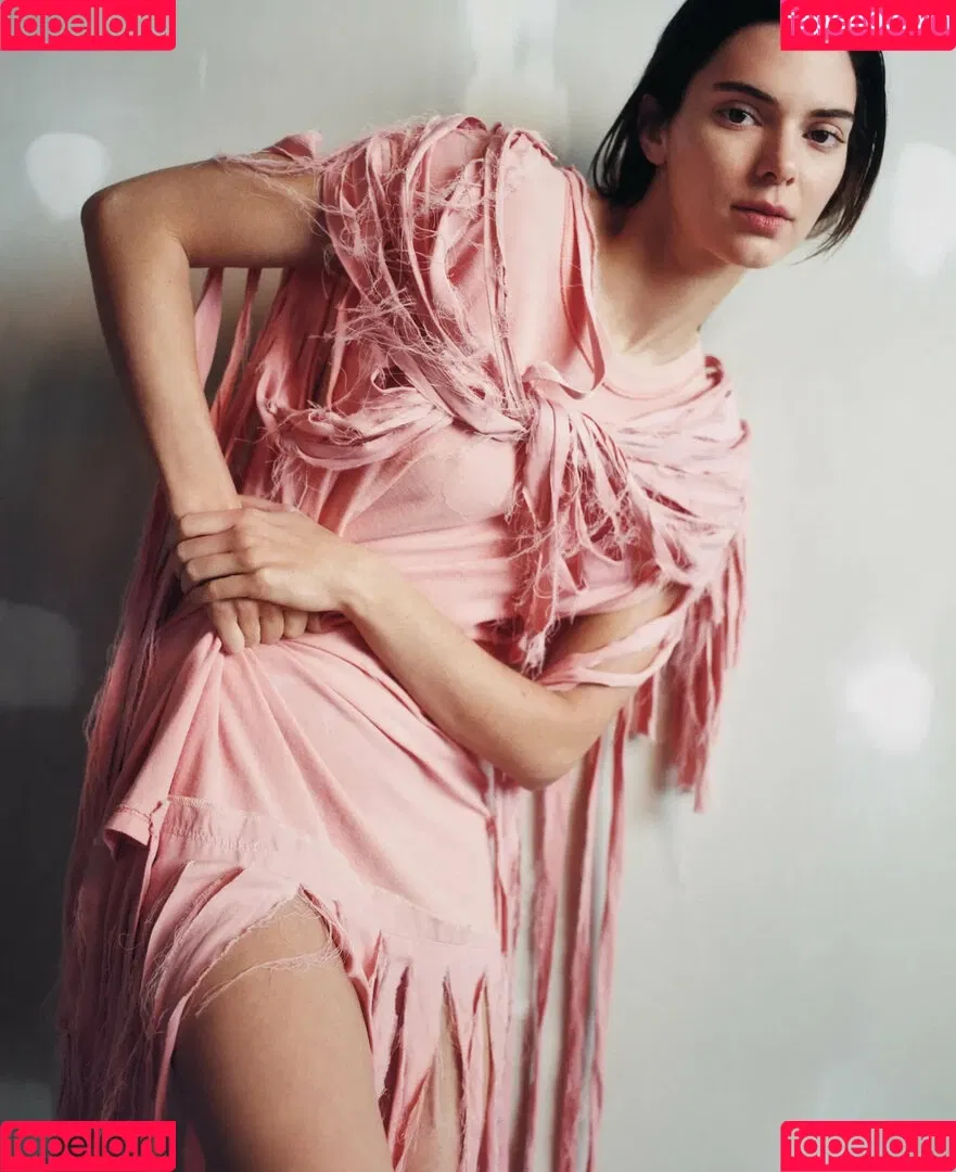 Kendall Jenner / KendallJenner Onlyfans Photo Gallery 