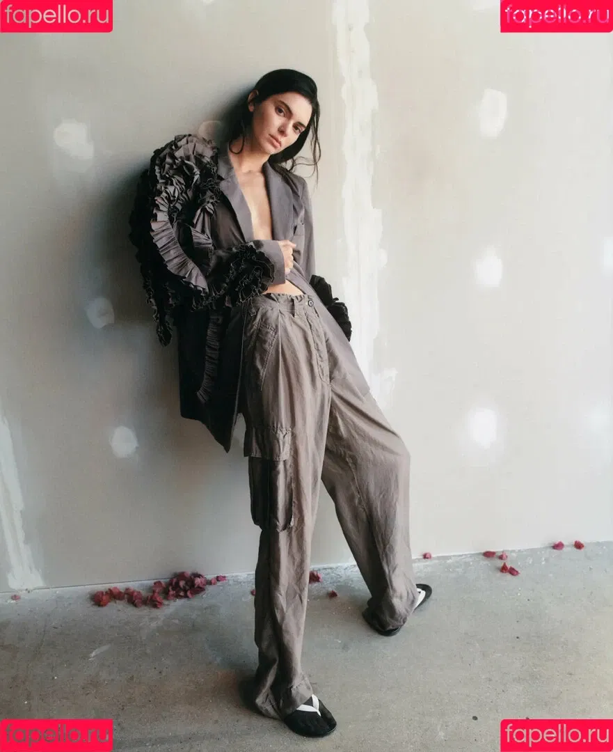 Kendall Jenner / KendallJenner Onlyfans Photo Gallery 