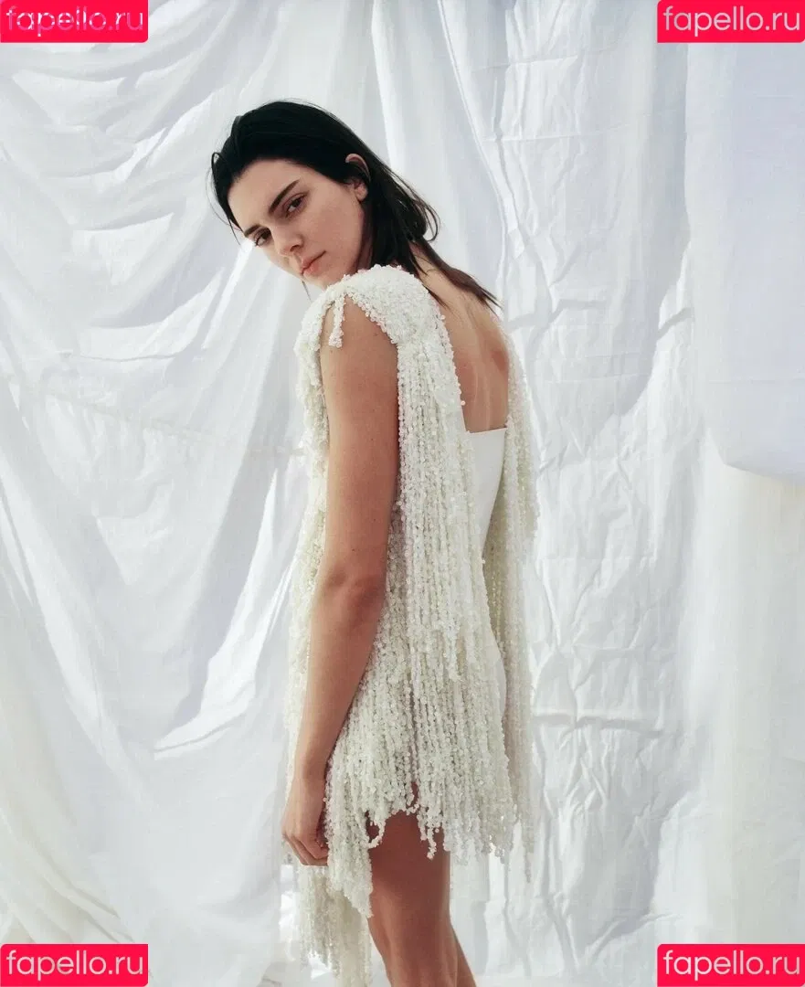 Kendall Jenner / KendallJenner Onlyfans Photo Gallery 