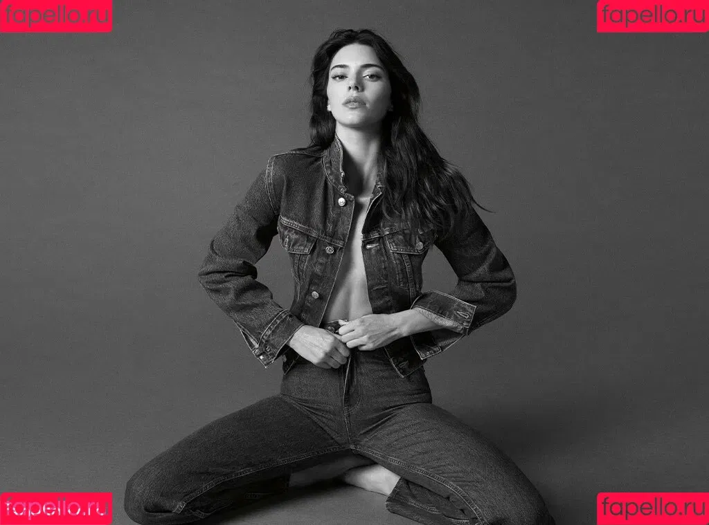 Kendall Jenner / KendallJenner Onlyfans Photo Gallery 