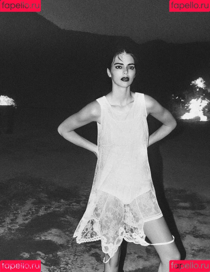 Kendall Jenner / KendallJenner Onlyfans Photo Gallery 