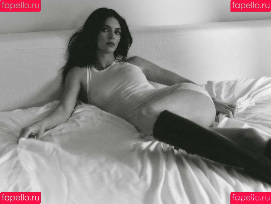 Kendall Jenner / KendallJenner Onlyfans Photo Gallery 