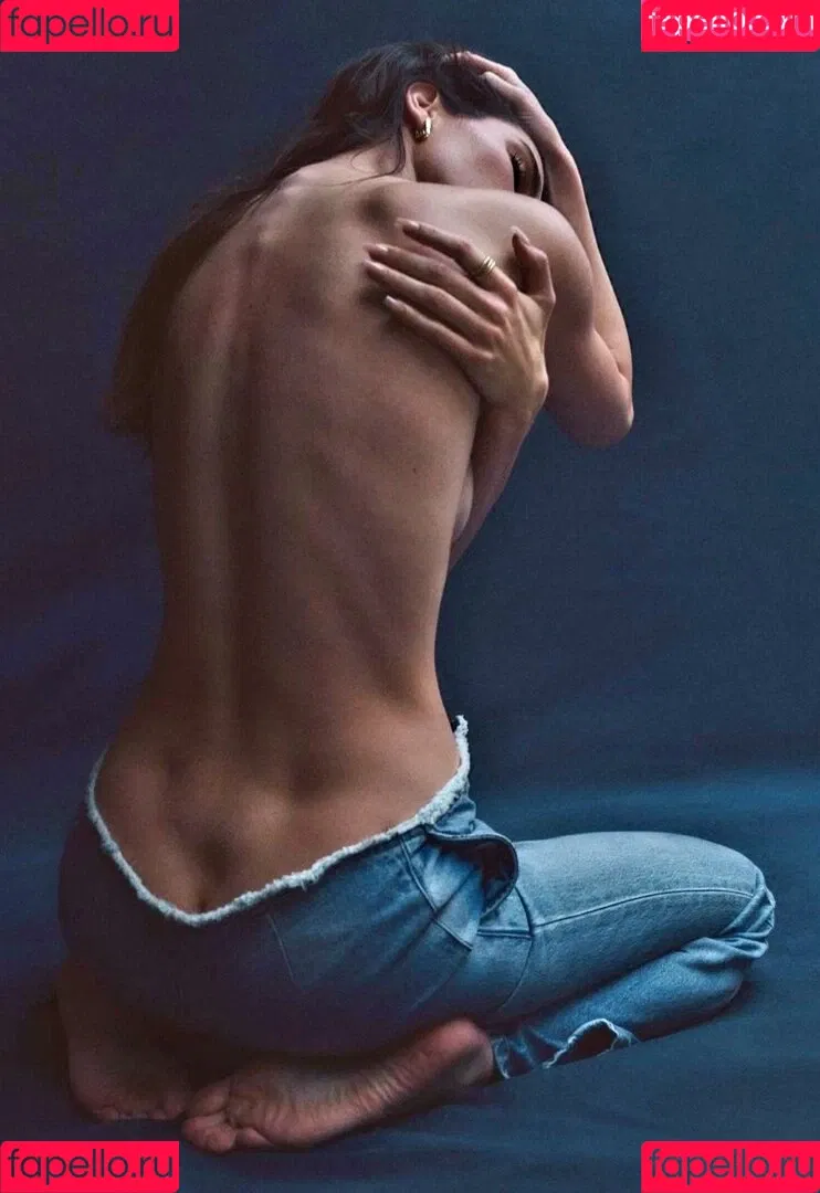Kendall Jenner / KendallJenner Onlyfans Photo Gallery 