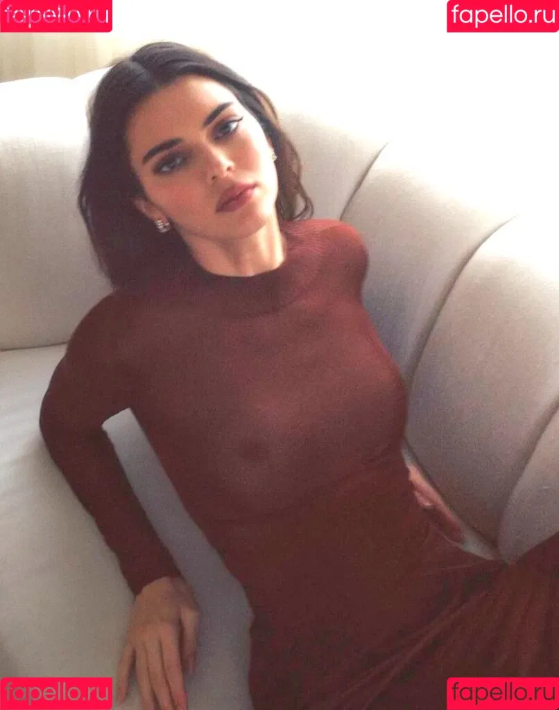 Kendall Jenner / KendallJenner Onlyfans Photo Gallery 