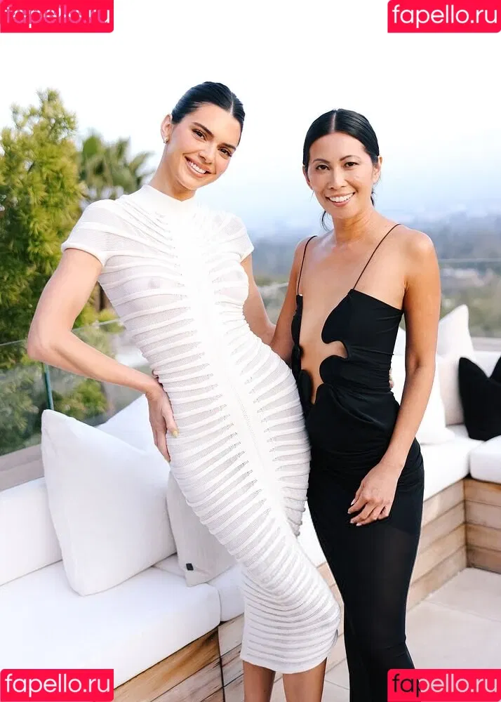 Kendall Jenner / KendallJenner Onlyfans Photo Gallery 