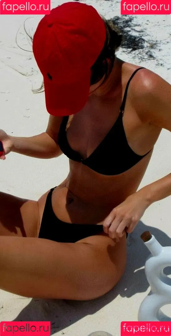 Kendall Jenner / KendallJenner Onlyfans Photo Gallery 